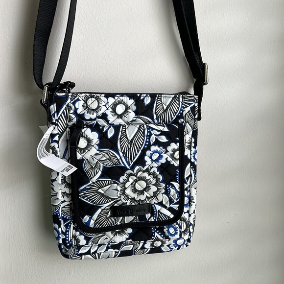 Vera Bradley Iconic RFID Mini Hipster in Snow Lotus NWT- Retired Pattern - Picture 2 of 5